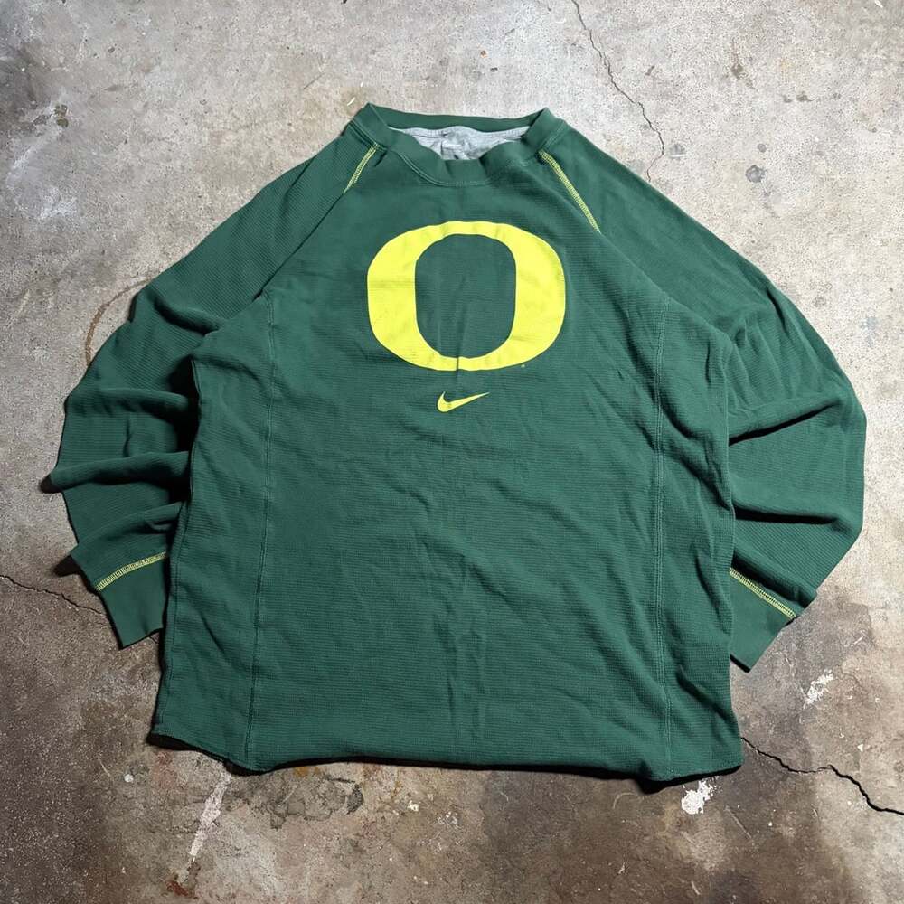Nike Oregon Ducks Long-Sleeve Shirt
